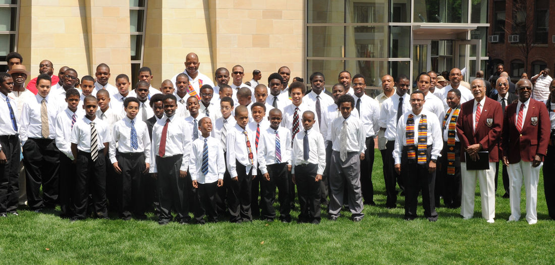 PRI volunteers and students together